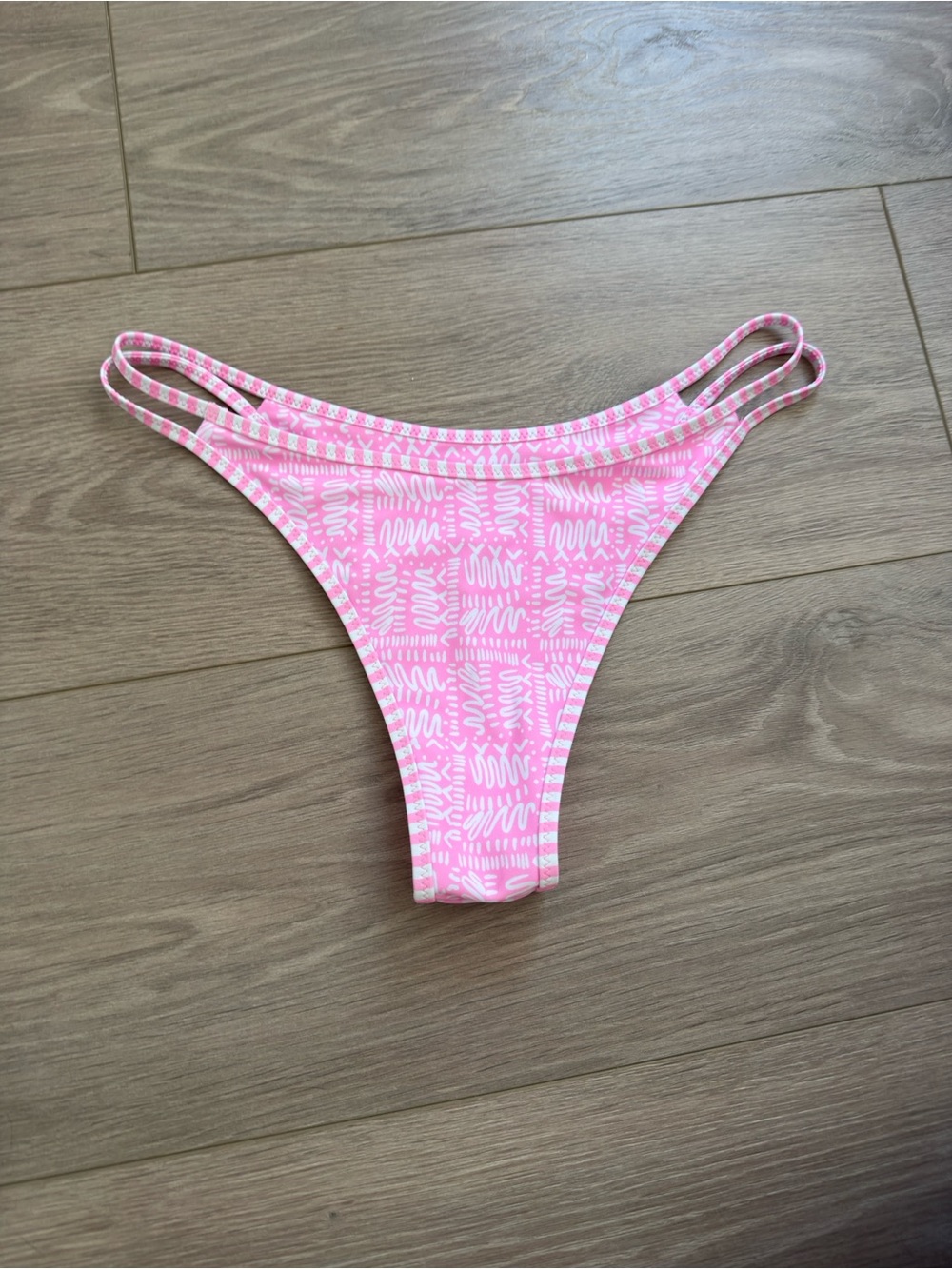 Kulani Kinis Pink & White Patterned Bikini Bottoms